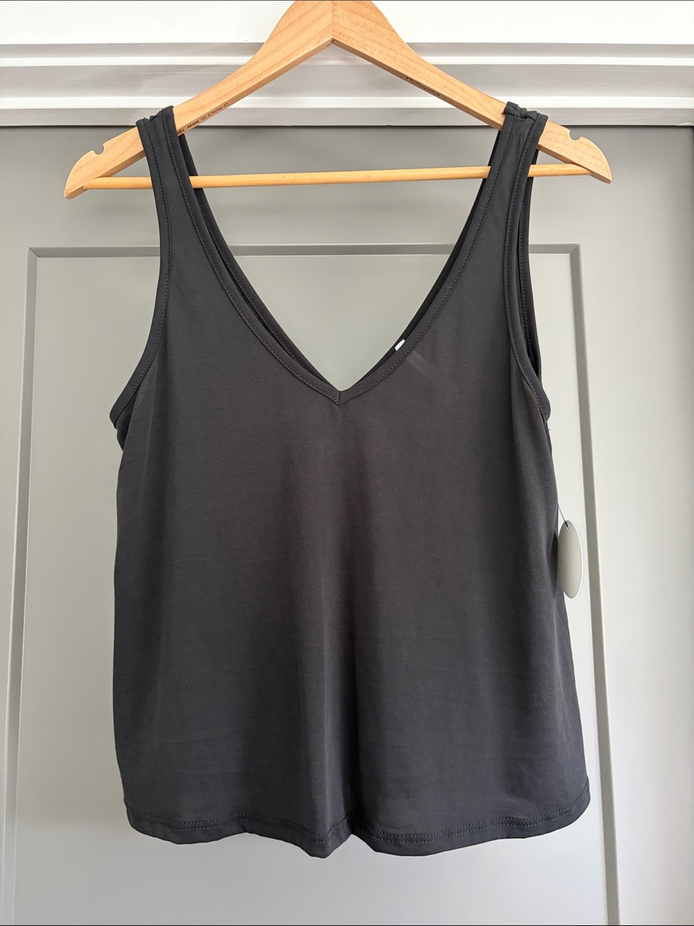 NWT Lulu's Basics Black V-Neck Tank - size S